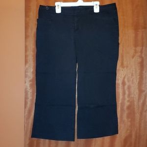 🔷️$8/ea OR 3/$20🔷️Black Capris Great for Work